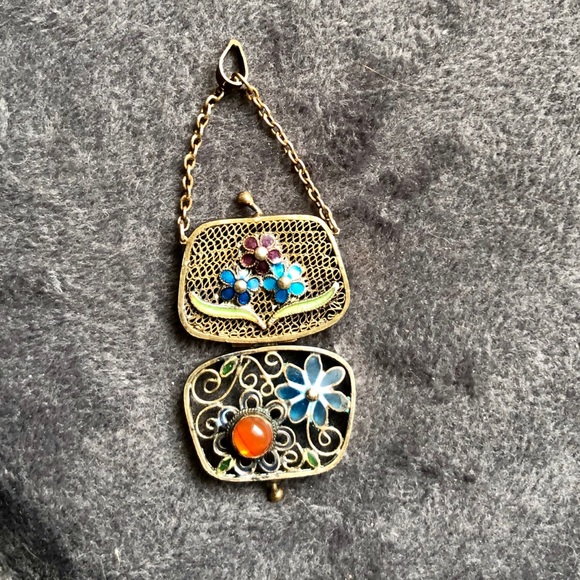 Gorgeous enameled vintage silver purse charm. - Picture 2 of 5